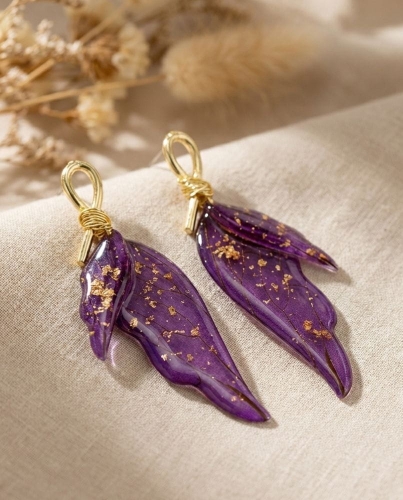 Przejdź do produktu Kolczyki z żywicy