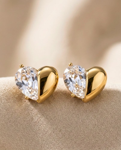 Przejdź do produktu Pozłacane kolczyki kryształowe serca